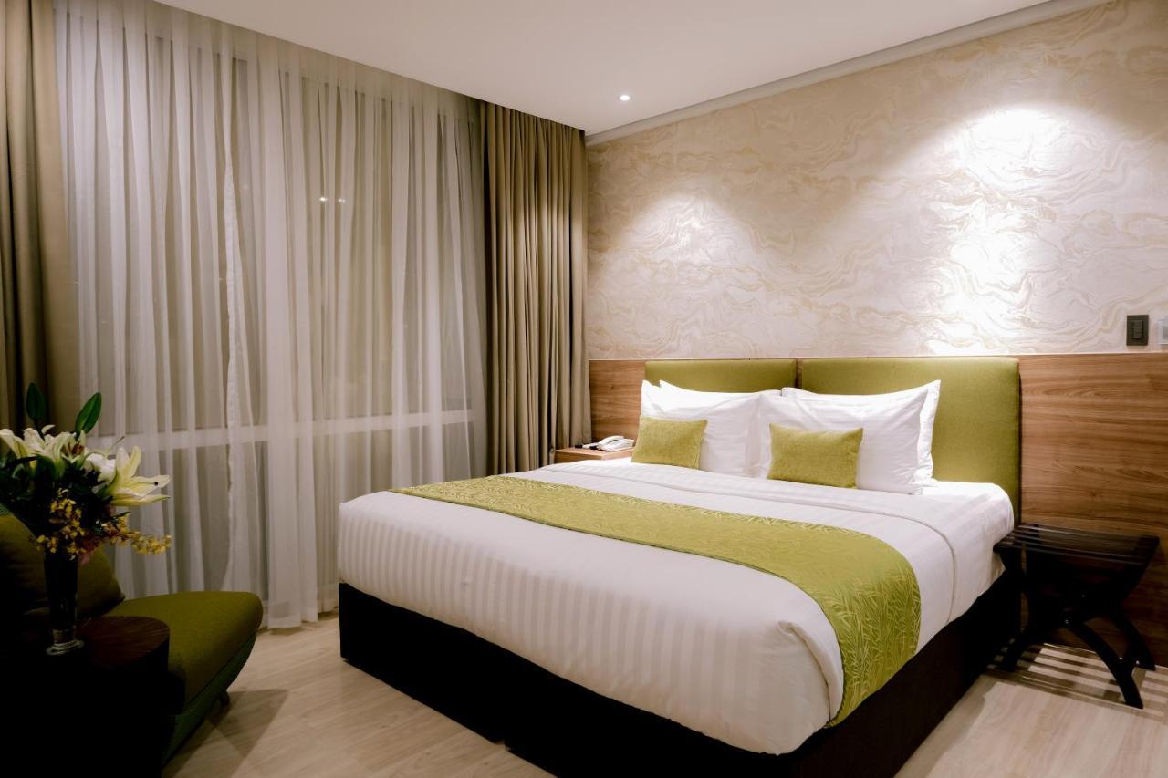 Goldberry Suites And Hotel Cebu Екстер'єр фото