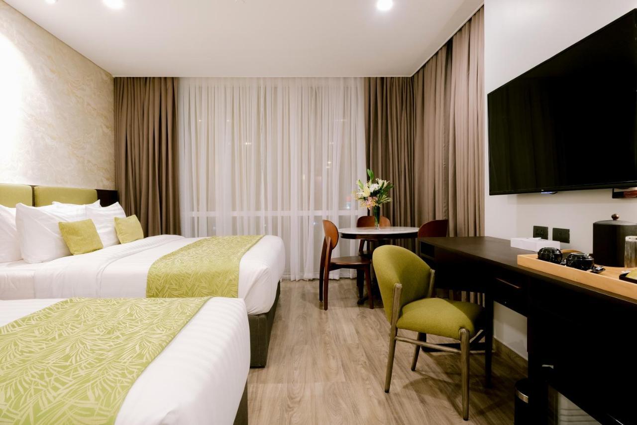 Goldberry Suites And Hotel Cebu Екстер'єр фото