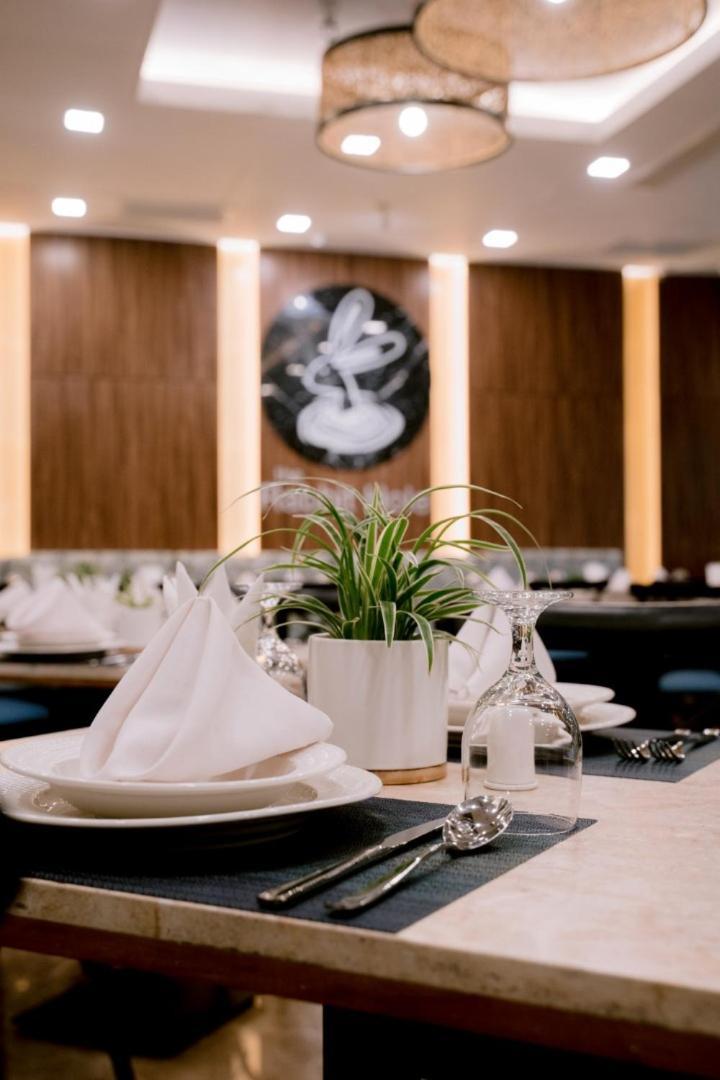 Goldberry Suites And Hotel Cebu Екстер'єр фото